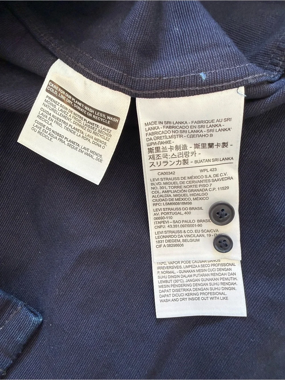 Levis excellent gently